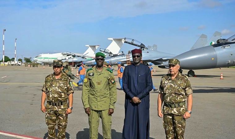 Niger‑Algérie : quatre Su‑30 et ravitailleurs à Niamey