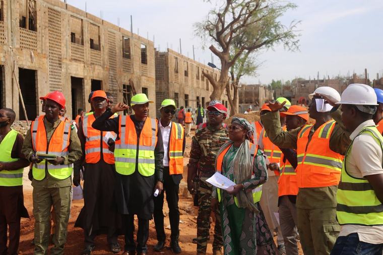 Collège scientifique de Niamey : la ministre de l’Éducation suit l’avancement des travaux